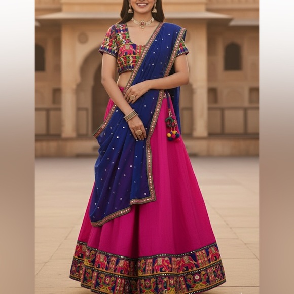 Traditional Navratri Garba Chaniya Choli (4PCS) - Picture 3 of 7